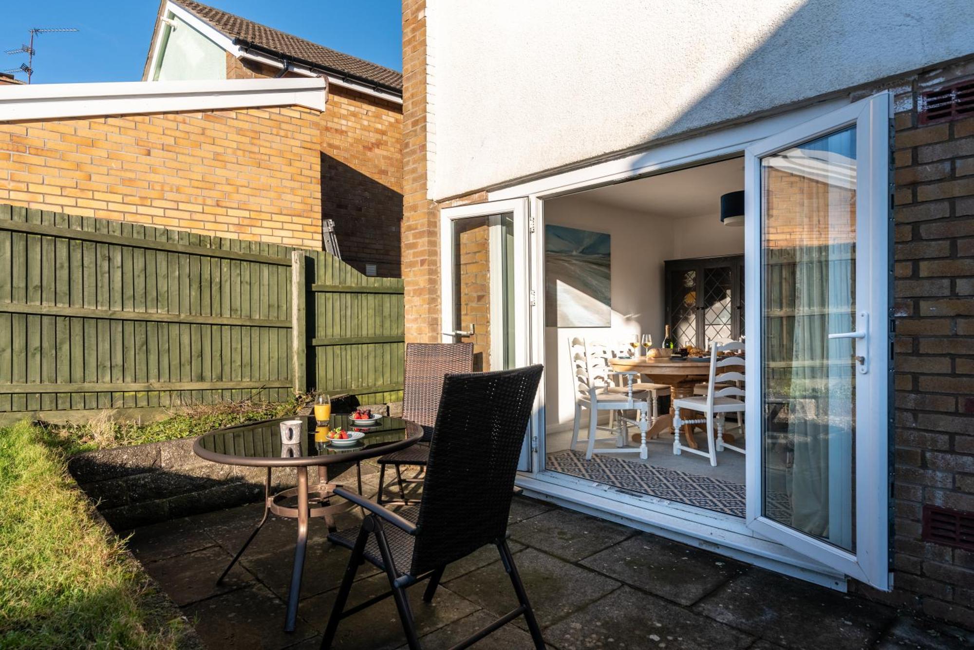 Port View House 3-Bedroom Self Catering Family Home With Garden Near Cardiff Extérieur photo